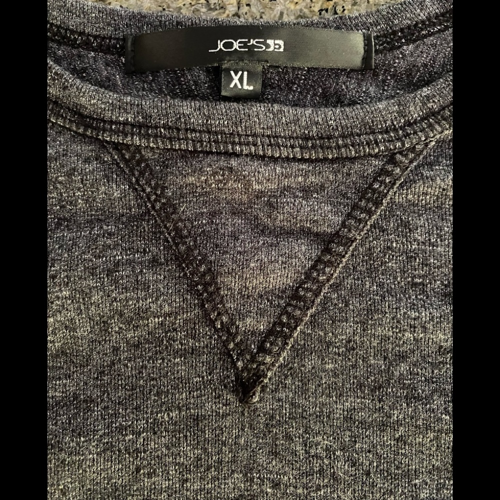 Joe’s Long Sleeved Top XL